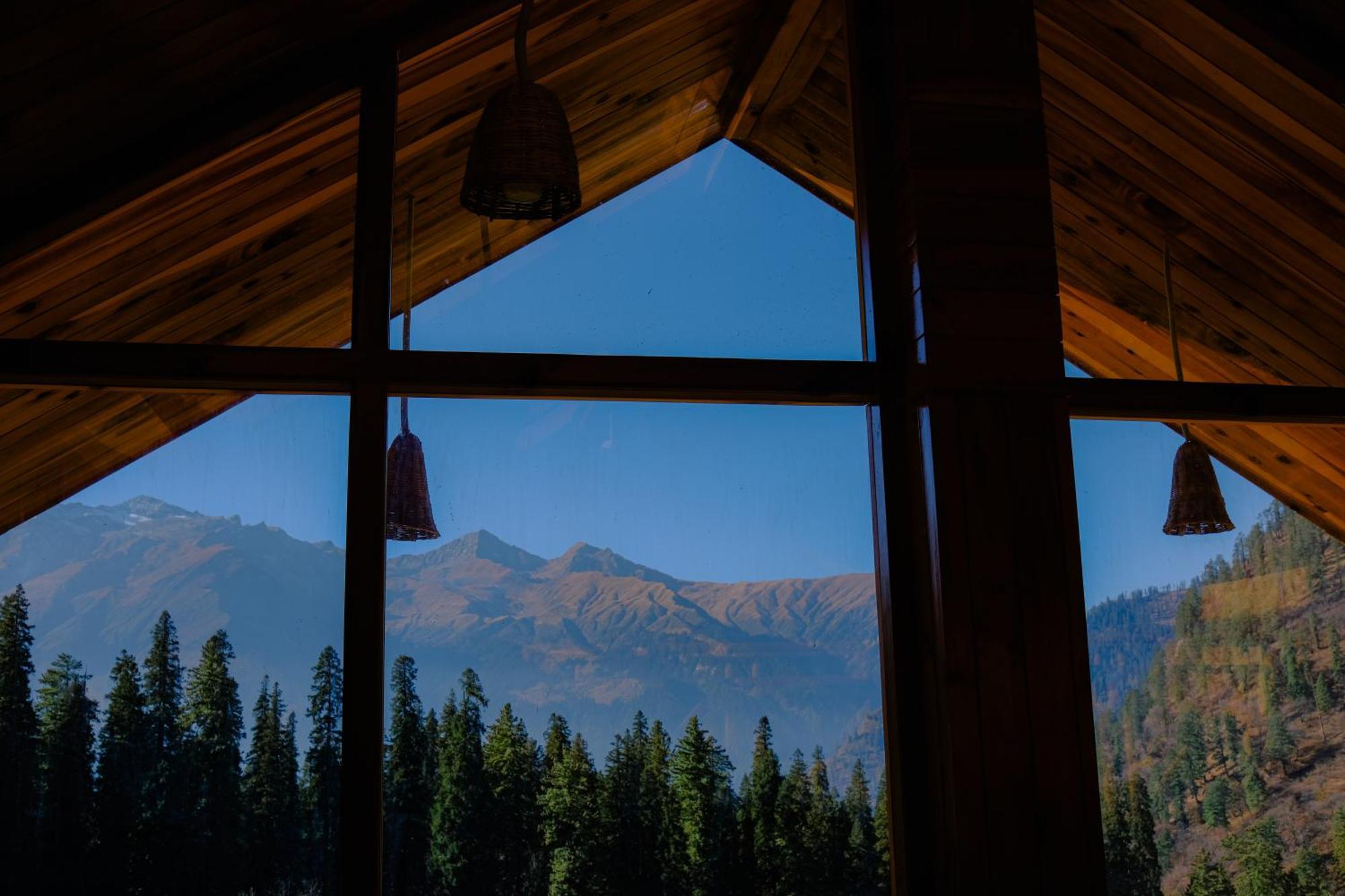 Singing Woods Kutla Hotel Kullu Exterior photo