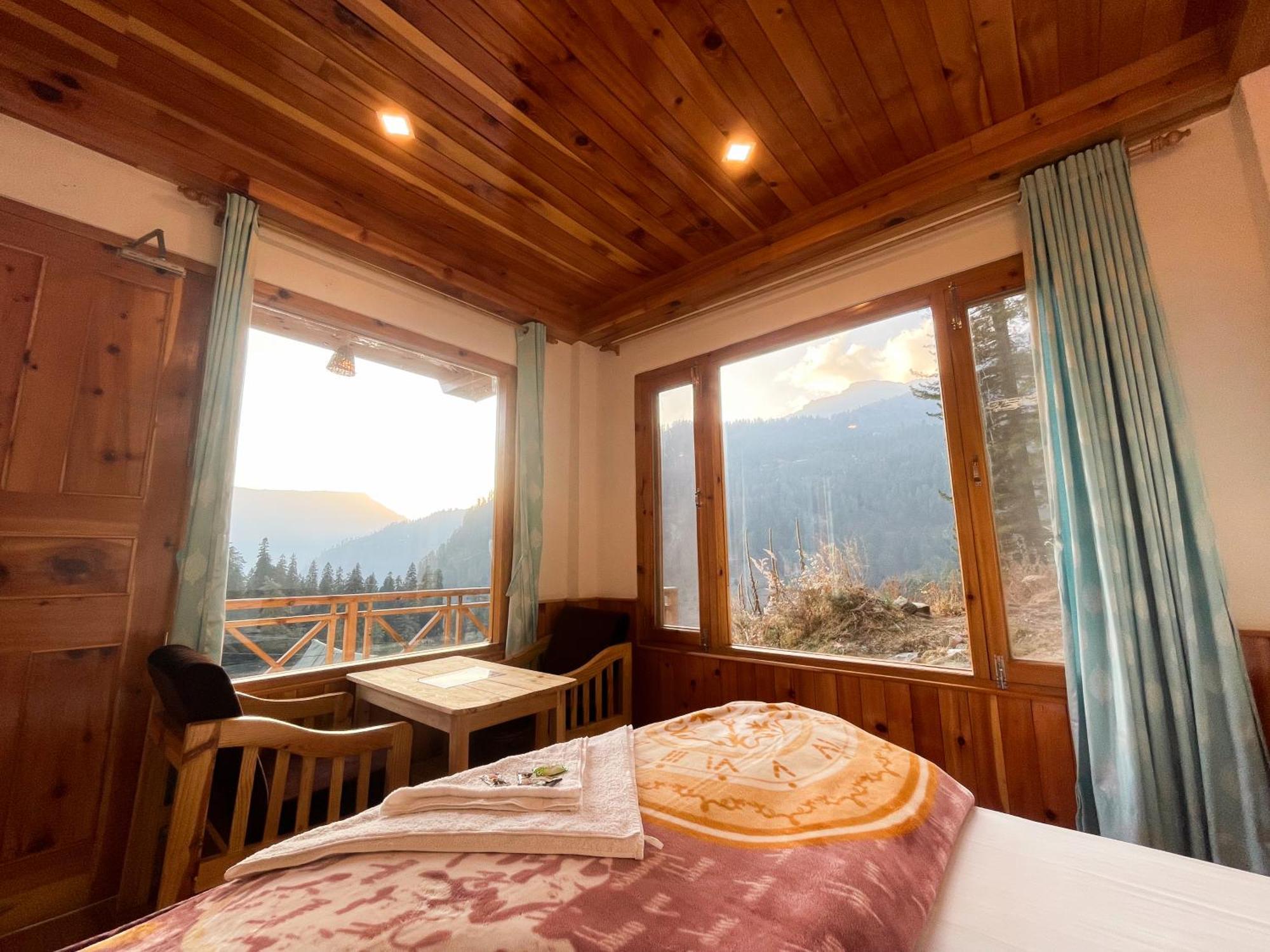 Singing Woods Kutla Hotel Kullu Exterior photo