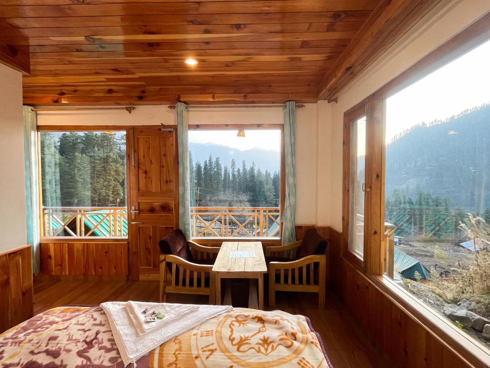 Singing Woods Kutla Hotel Kullu Exterior photo