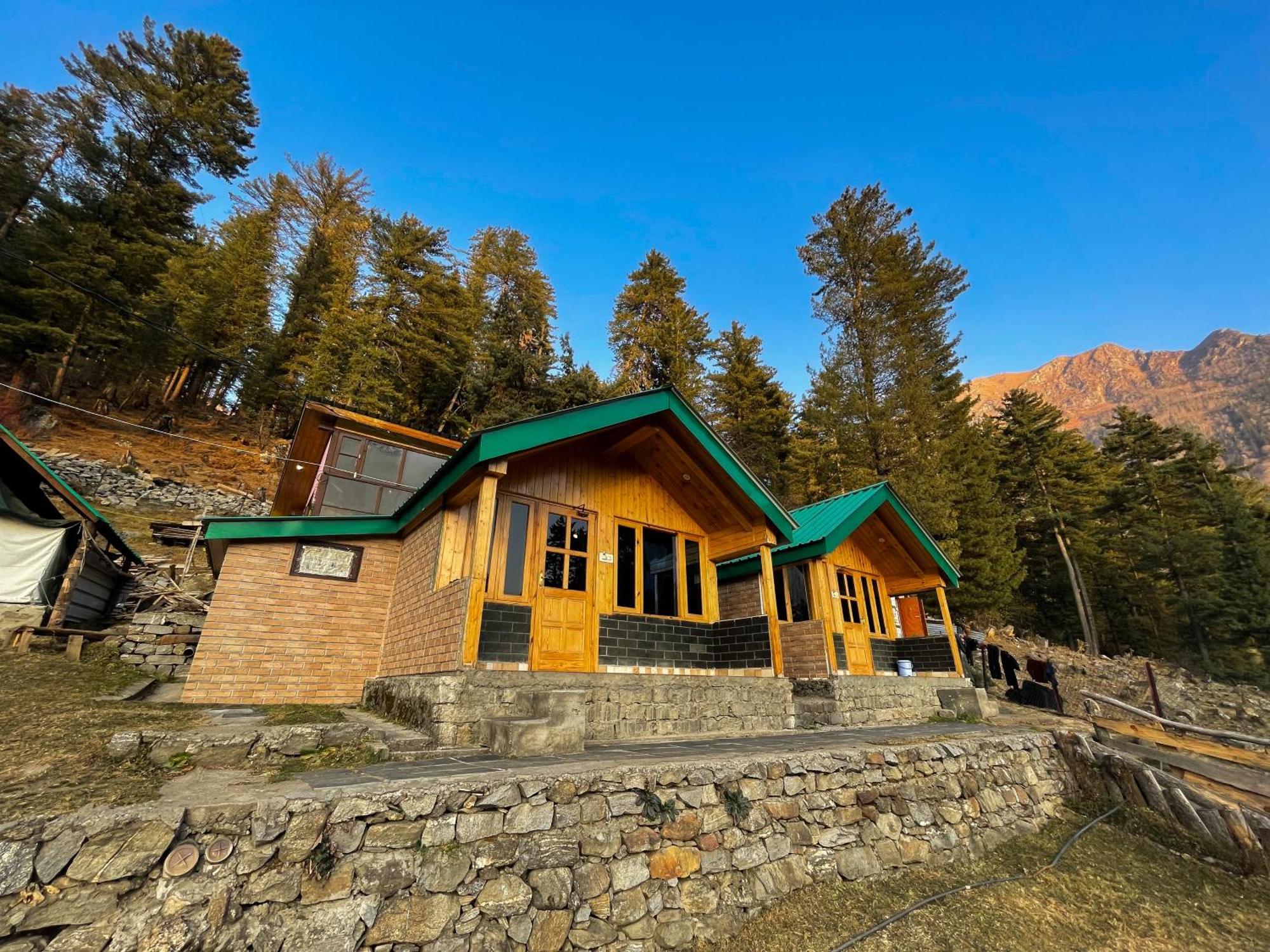 Singing Woods Kutla Hotel Kullu Exterior photo